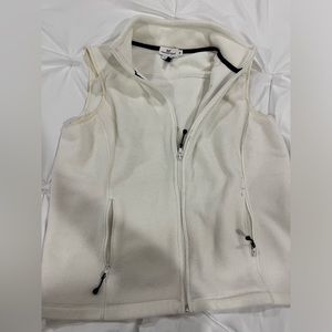 Size Medium White Vineyard Vines Vest